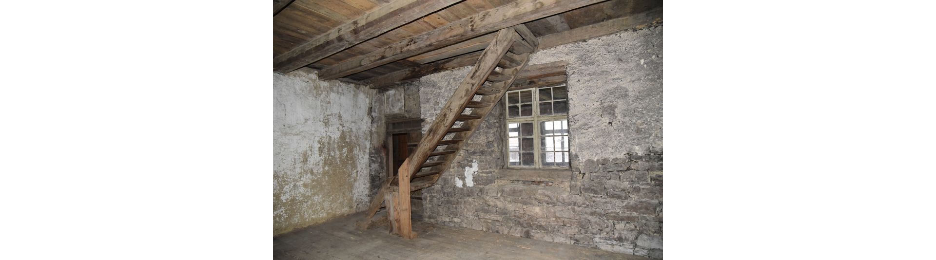 Vue intérieure avant la restauration.