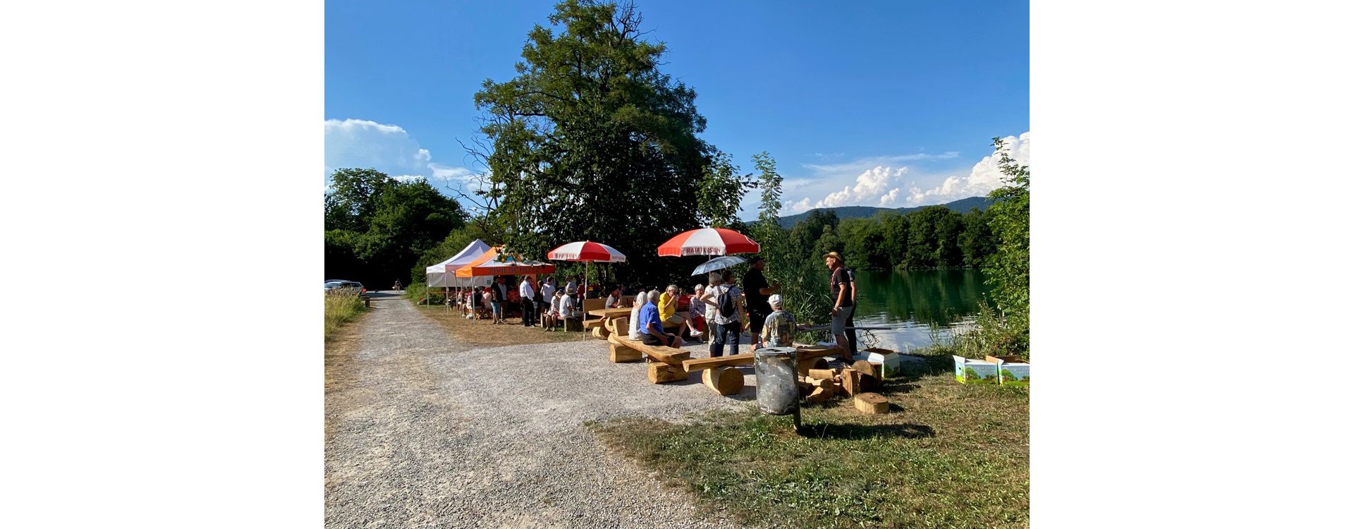 gemütliches Beisamensein bei Wurst und Brot