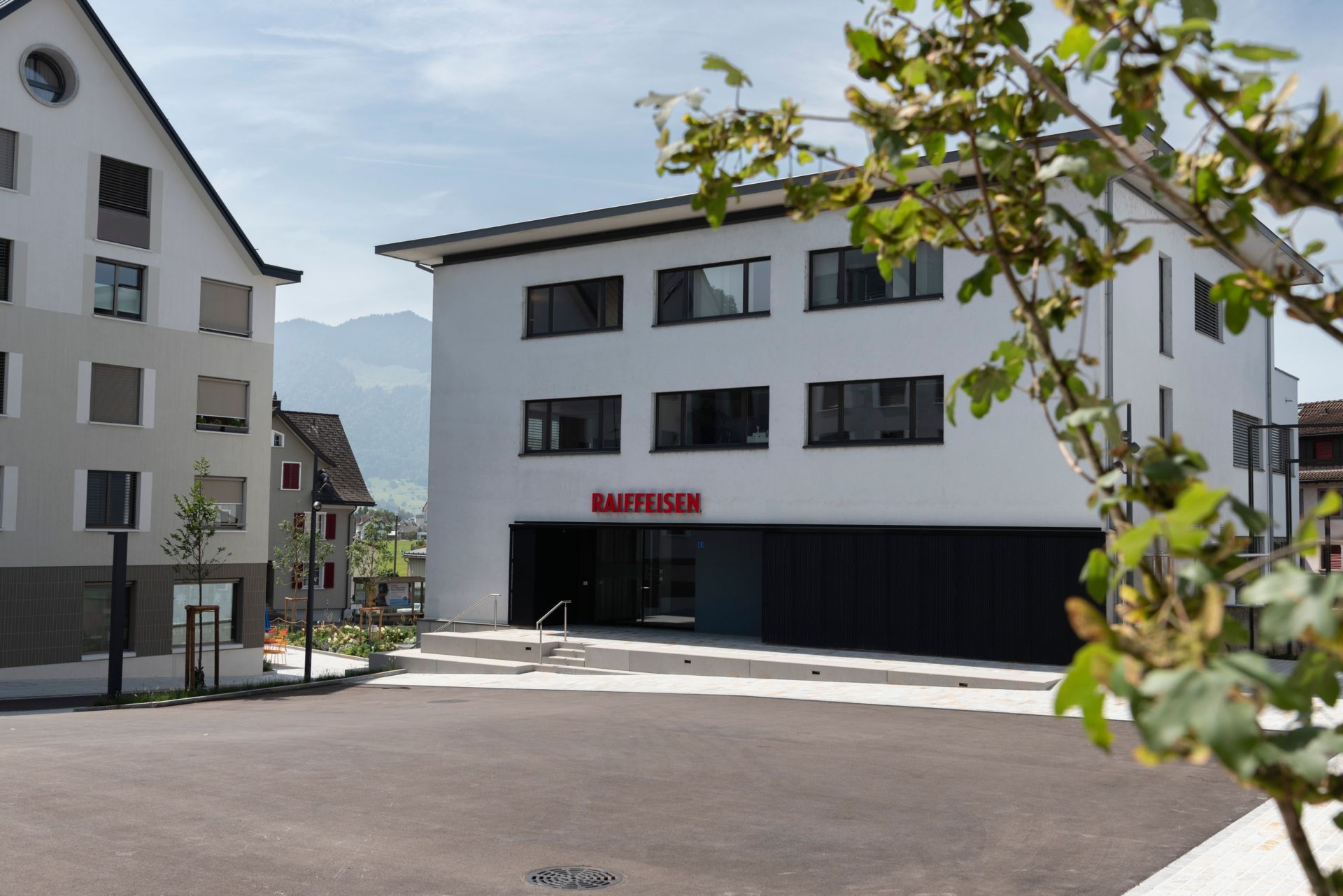 Infos der Bank vor Ort