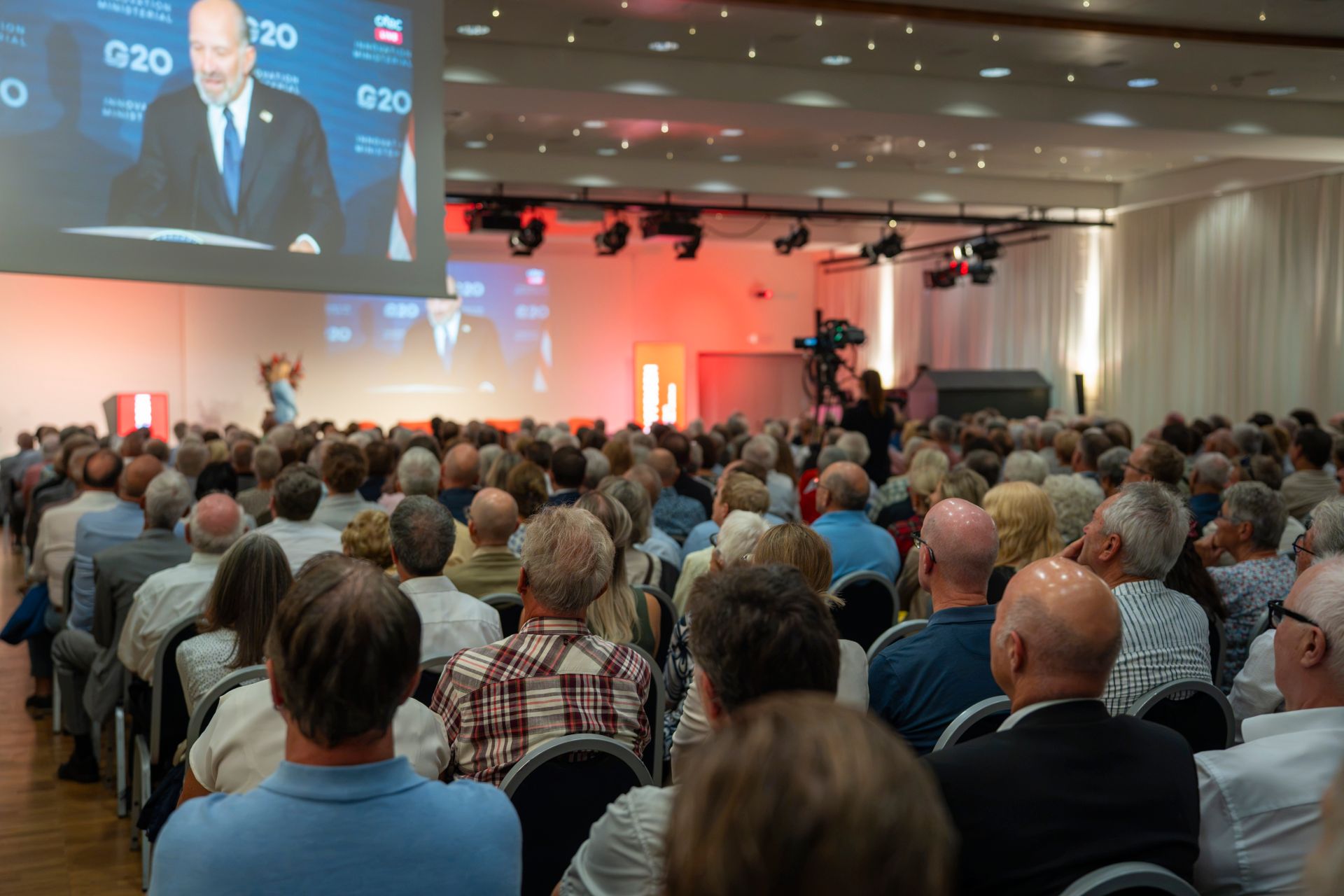 Globaler Ausblick Seedamm Plaza