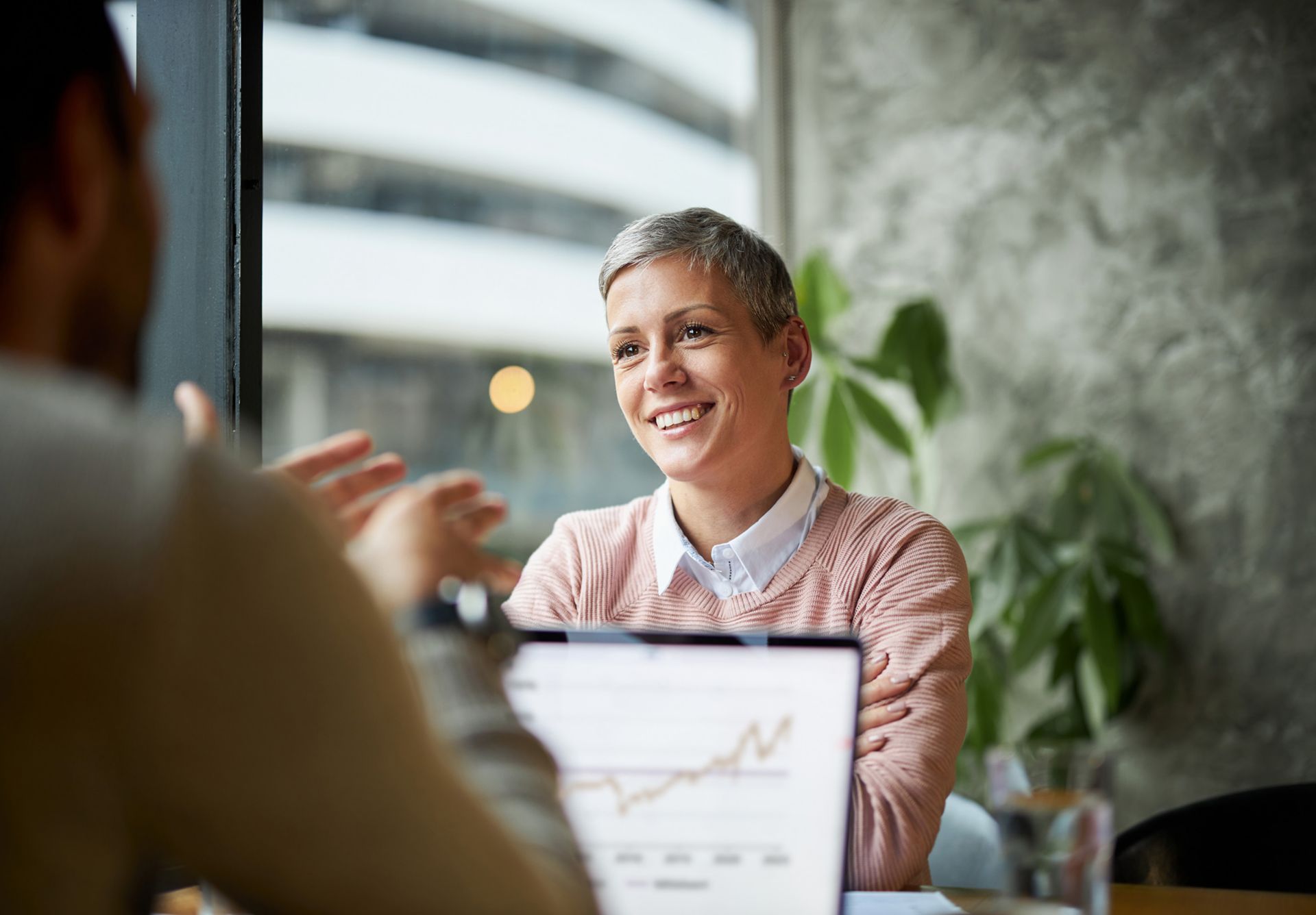 Femme lors d'un entretien de conseil