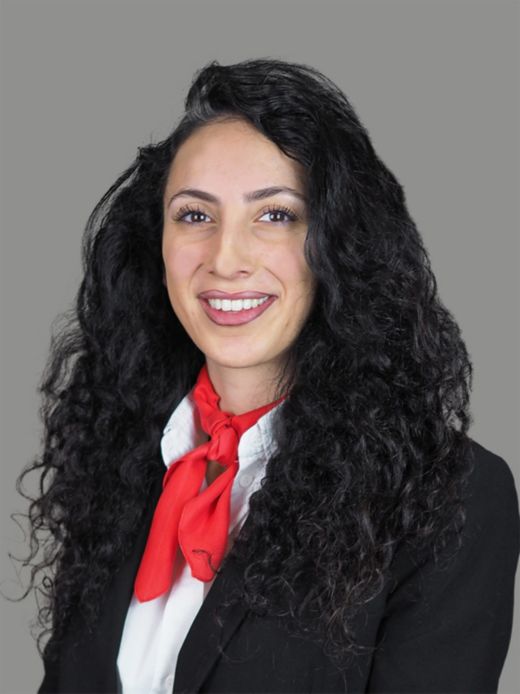 Cansu Kursun - Kundenberaterin