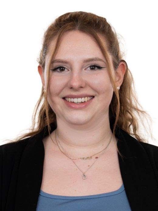 Alina-Marie Beyer - Kundenberaterin