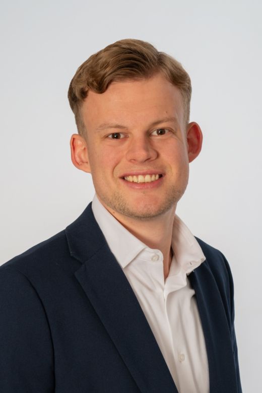 Manuel Gmür - Firmenkundenberater Junior