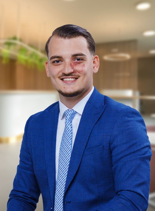 Hadi Qmega - Privatkundenberater | Mitglied des Kaders