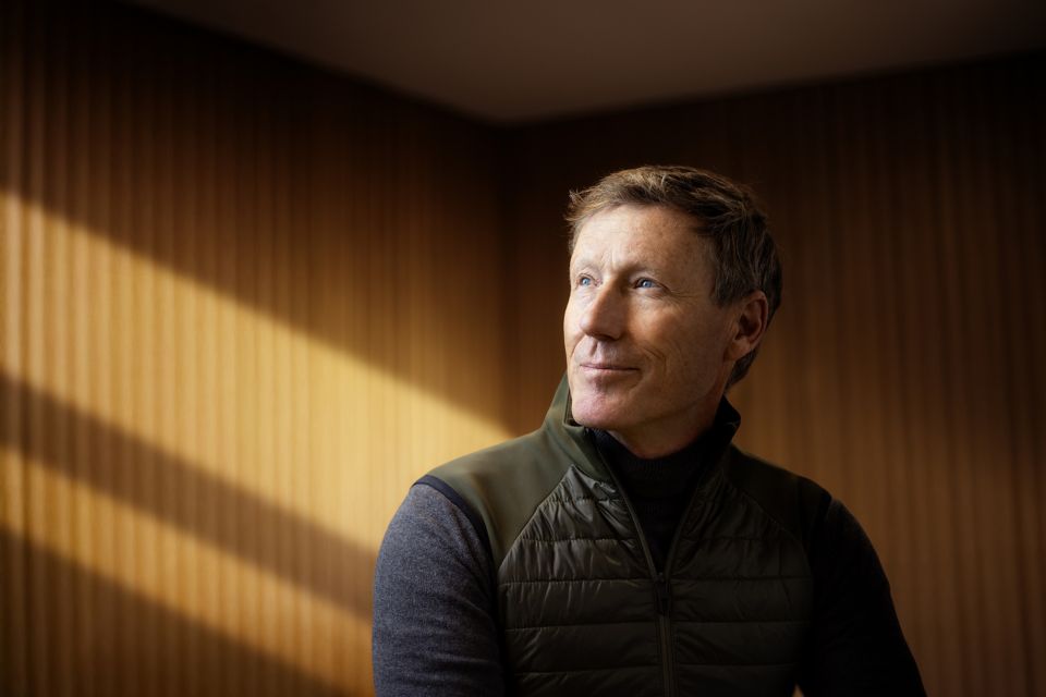 Pirmin Zurbriggen mit Blick nach oben