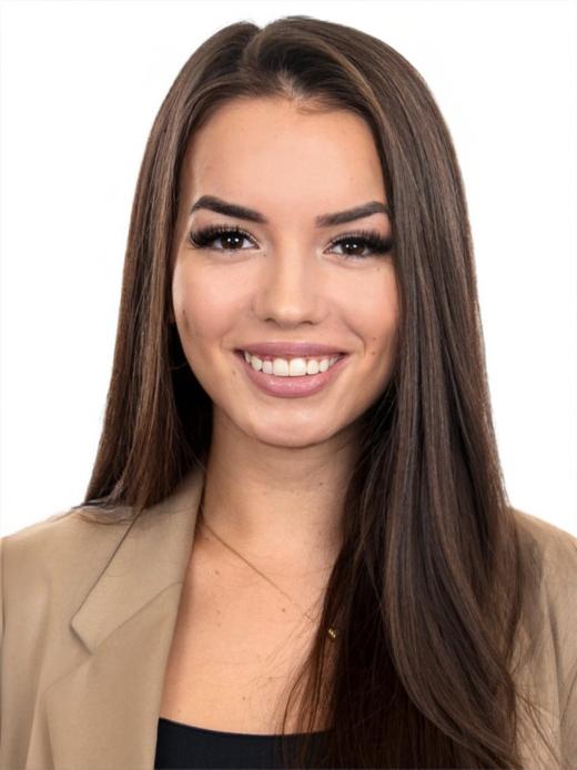 Ibe Gegaj - Mitarbeiterin Frontsupport