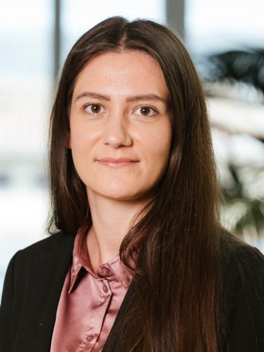 Jasmin Özkan - Gastgeberin