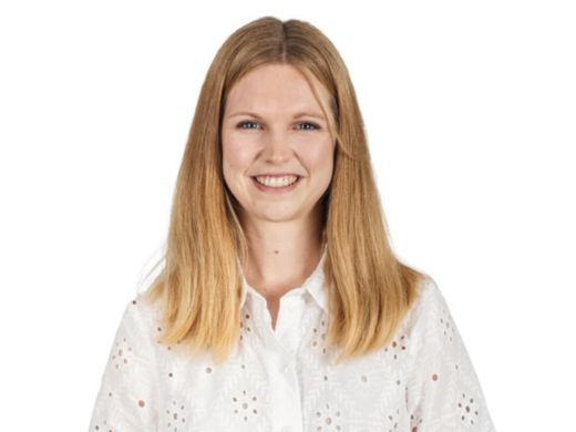 Julia Fust - Assistentin Firmenkunden