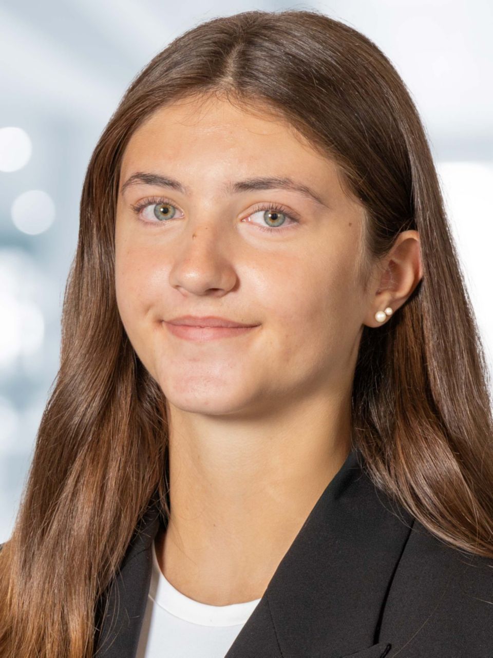 Nina Loncarevic, 2. Lehrjahr