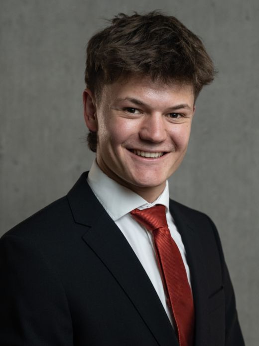 Loris Schäpper - Mitarbeiter Kreditverarbeitung