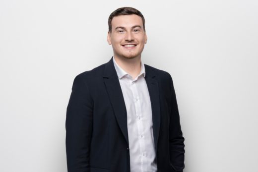 Léon Brunero - Conseiller à la clientèle