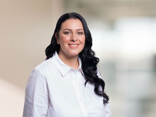 Gjina Margegaj - Mitarbeiterin Services & Compliance