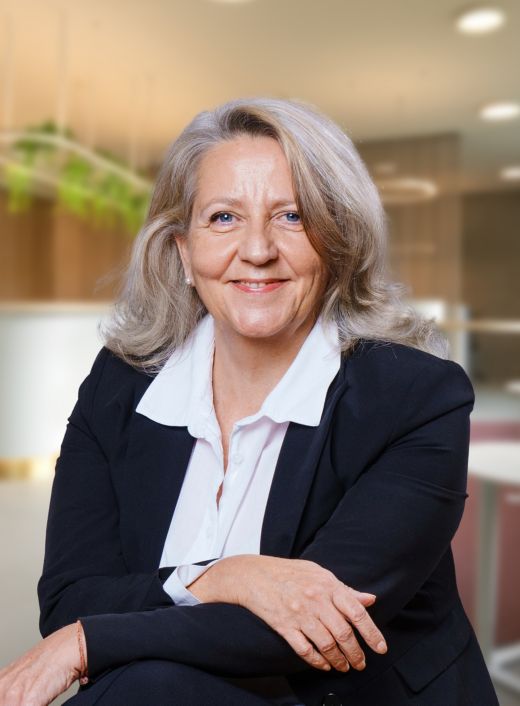 Marina Widmer - Mitarbeiterin Steuerung