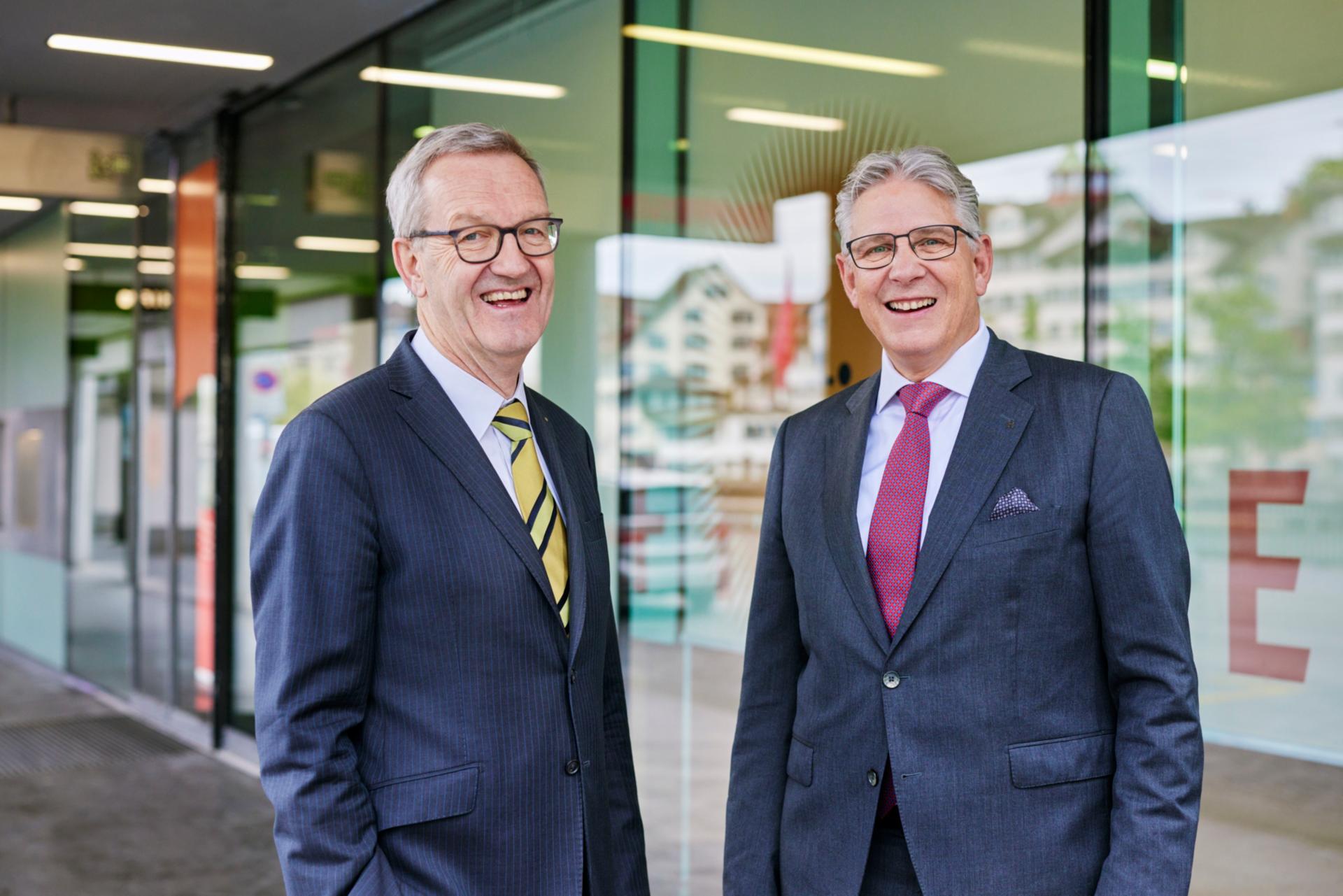 Werner Schiesser, Präsident des Verwaltungsrates und Matthias Läubli, Vorsitzender der Bankleitung (v.l.n.r.)