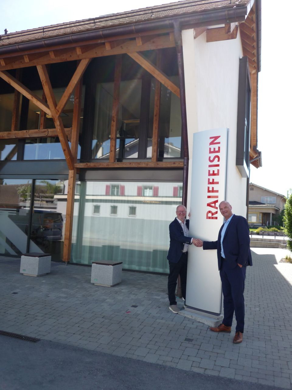 Remise des clés en M. Thierry Haas et M. Philippe Repond