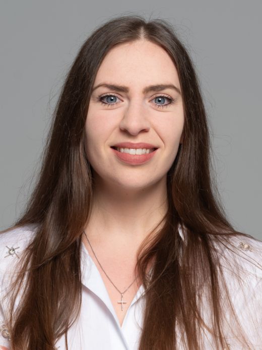 Léa Mayor - Conseillère clientèle individuelle