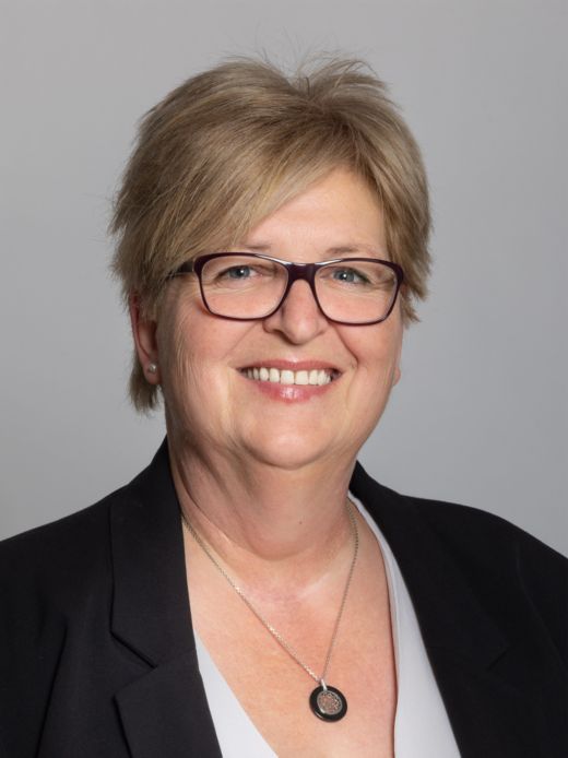 Nicole Ischer - Collaboratrice administration financement