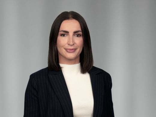 Kosovare Qekaj - Mitarbeiterin Compliance