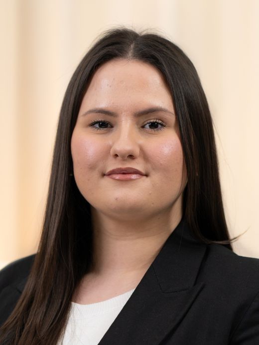 Anjesa Saramati - Kundenberaterin