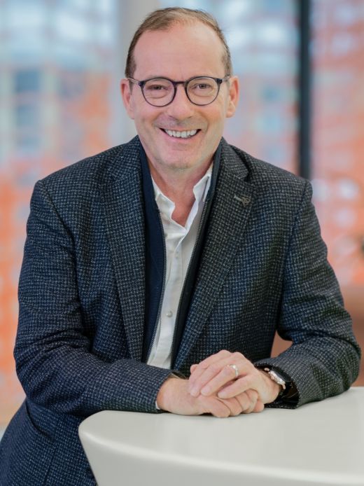 Stefan Scherer - Mitarbeiter Services