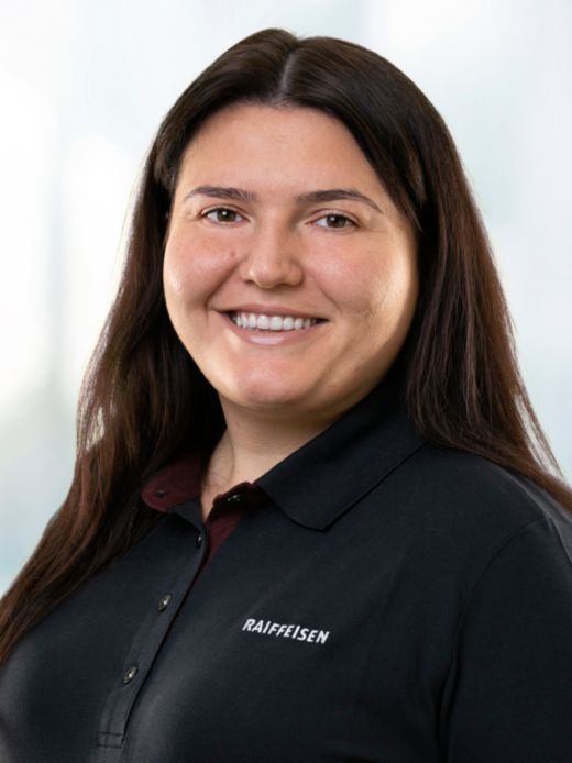 Teuta Rexhepi - Mitarbeiterin Compliance