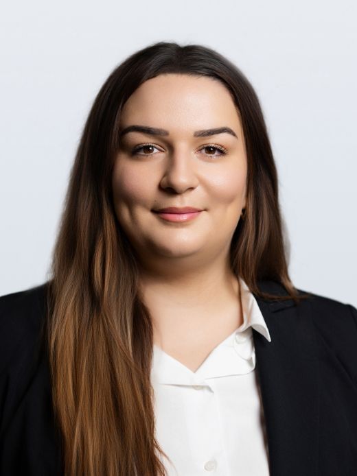 Zoje Prenrekaj - Praktikantin