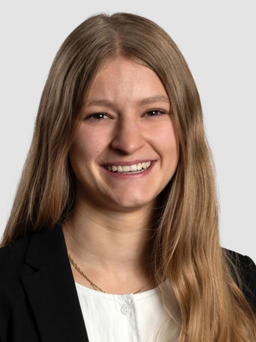 Alix Adamini - Kundenberaterin / Gastgeberin