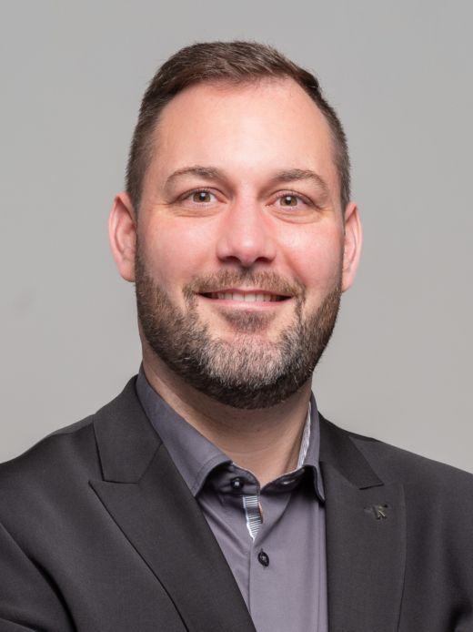 Adrien Angéloz - Conseiller clientèle individuelle