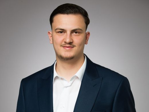 Albonit Ajrulai - Kundenberater