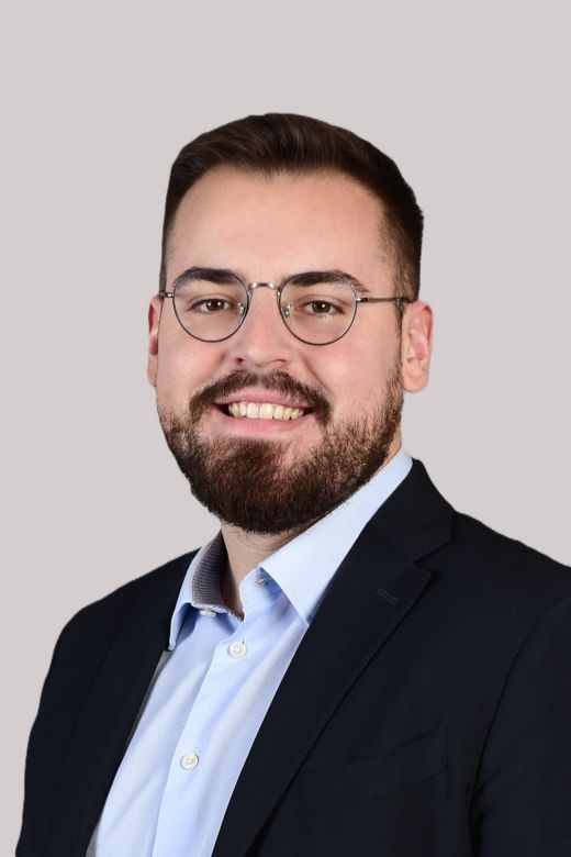 Aleksandar Momcilovic - Consulente clientela privata