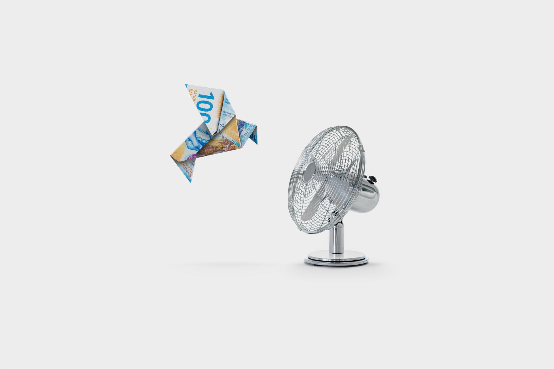 Geldvogel vor Ventilator