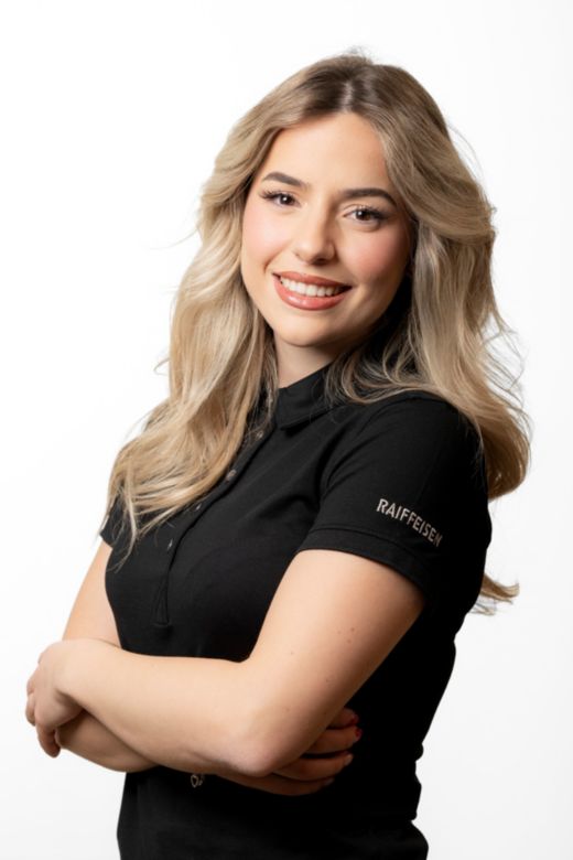 Arta Fejzulahi - Kundenbetreuerin