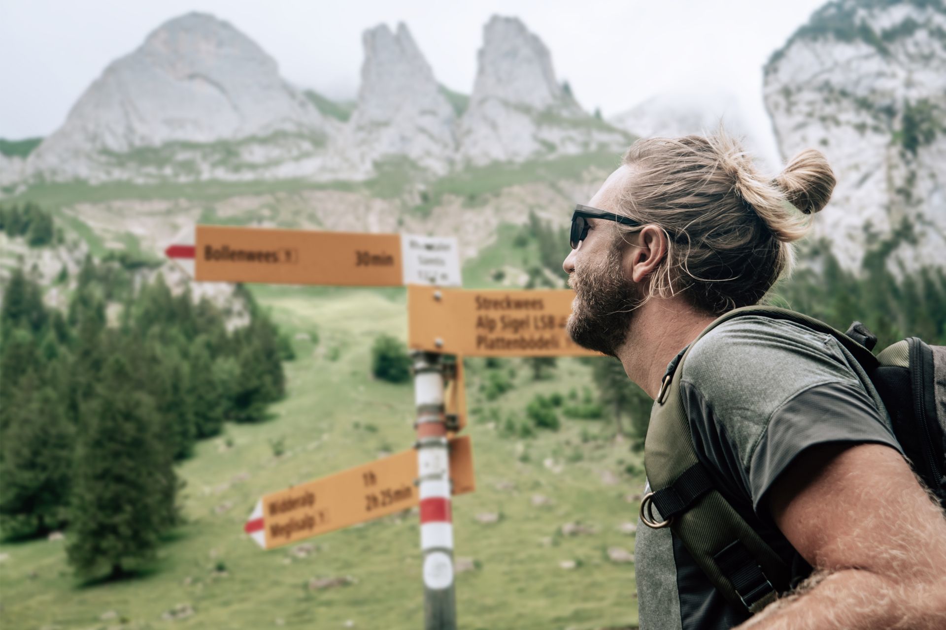 Wanderer im Alpstein