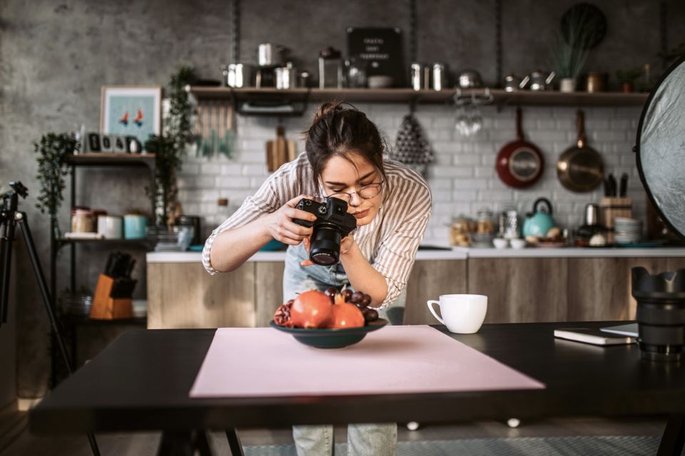 Apprendista zooma su un portafrutta