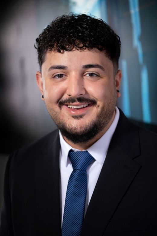 Berkan Yüzüak - Anlagekundenberater