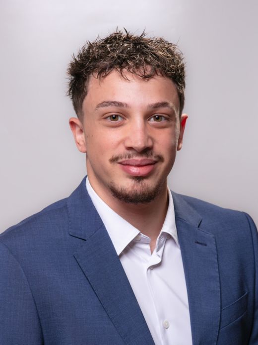 Gabriele Casuccio - Conseiller à la clientèle