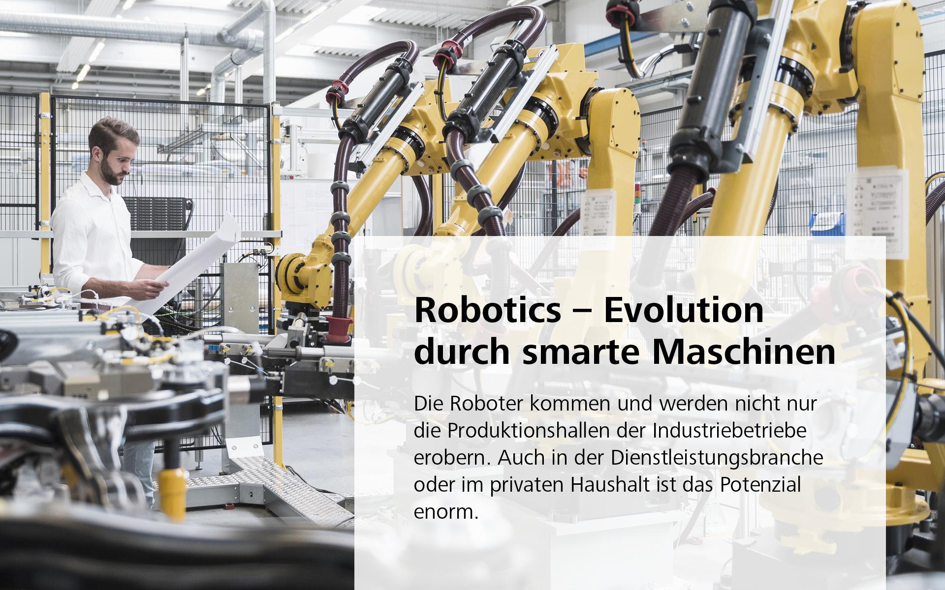 Mann arbeitet mit Roboter