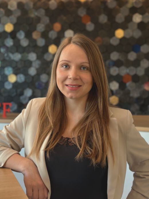 Elena Dougoud - Conseillère à la clientèle