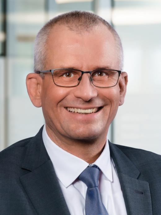 Ernst Locher - Vorsitzender der Bankleitung