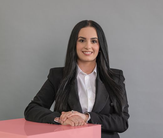 Lirona Esati - Privatkundenberaterin