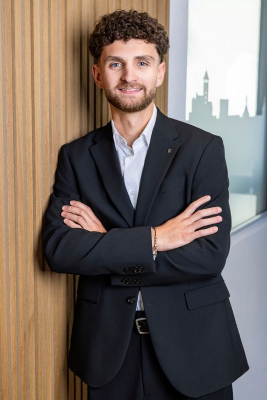 Evan Mollard - Trainee