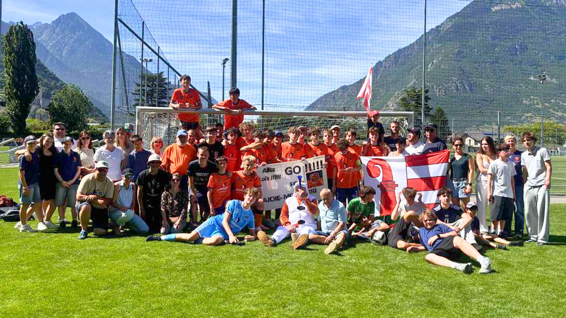 Equipe de Juniors C du FC Ajoie-Monterri lors de la finale des Coupes romandes le 13.06.26