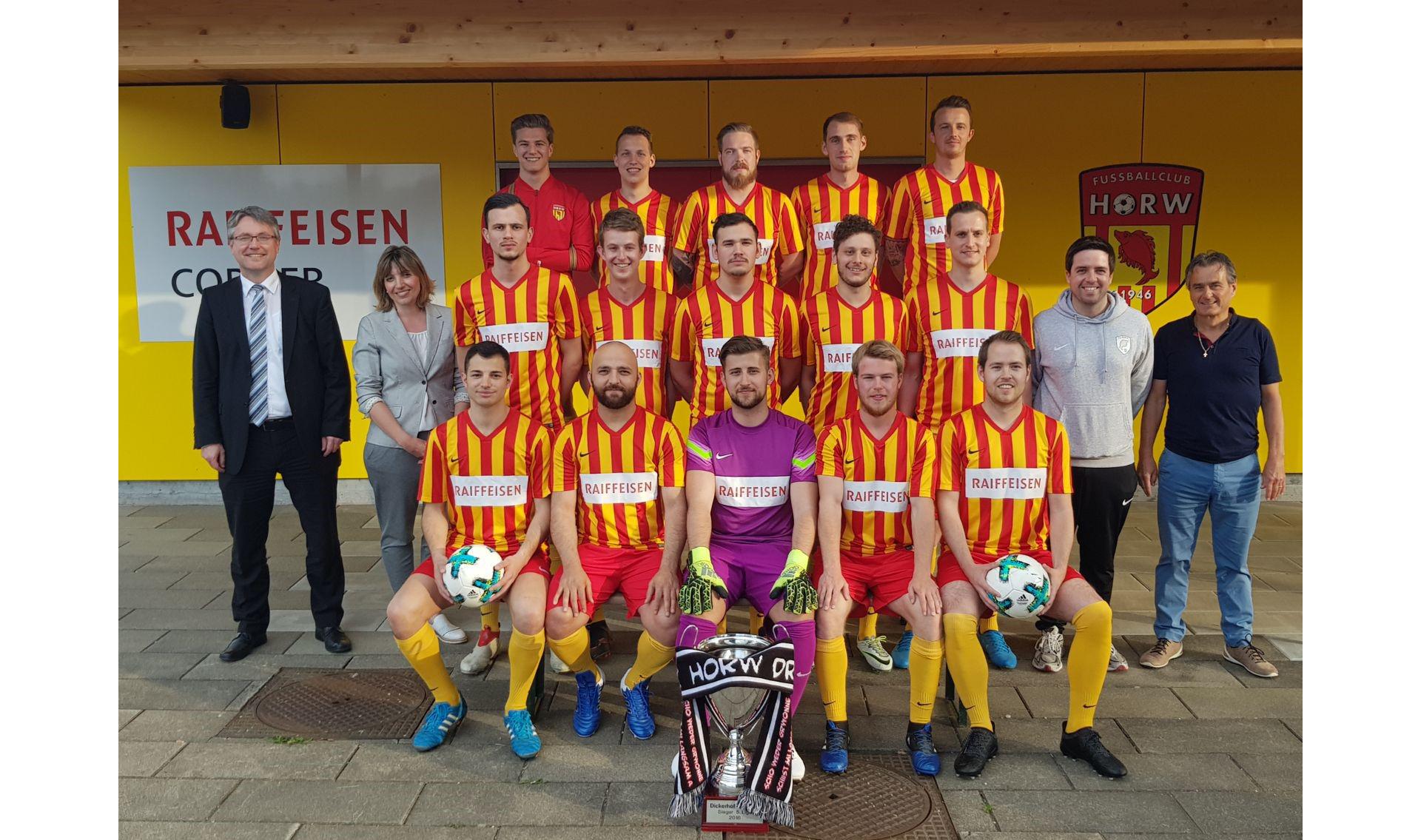 FC Horw Mannschaftsfoto mit Daniel Hofmann