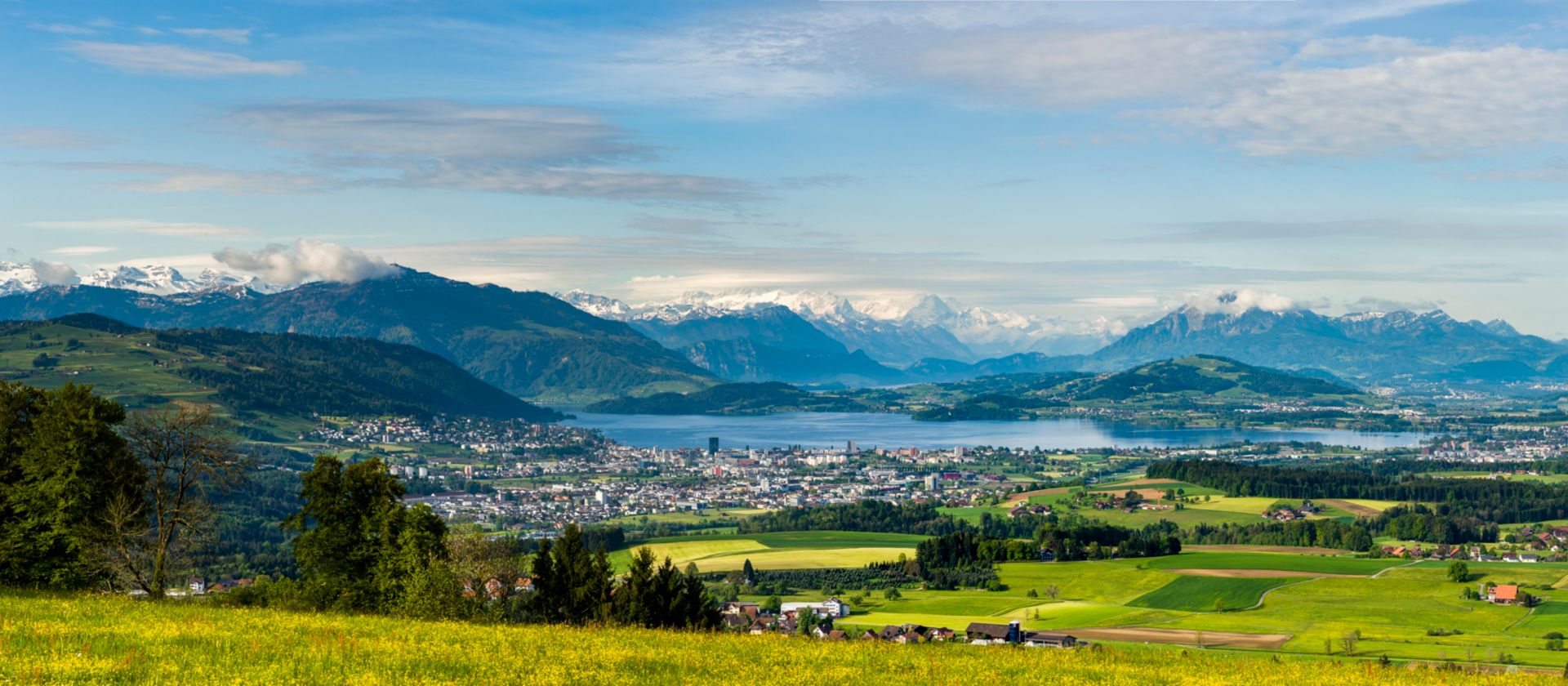 Partnerschaftlicher Zusammenschluss mit der Raiffeisenbank Zug. 