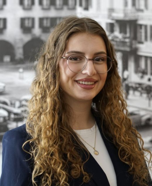 Erona Guri - Kundenberaterin