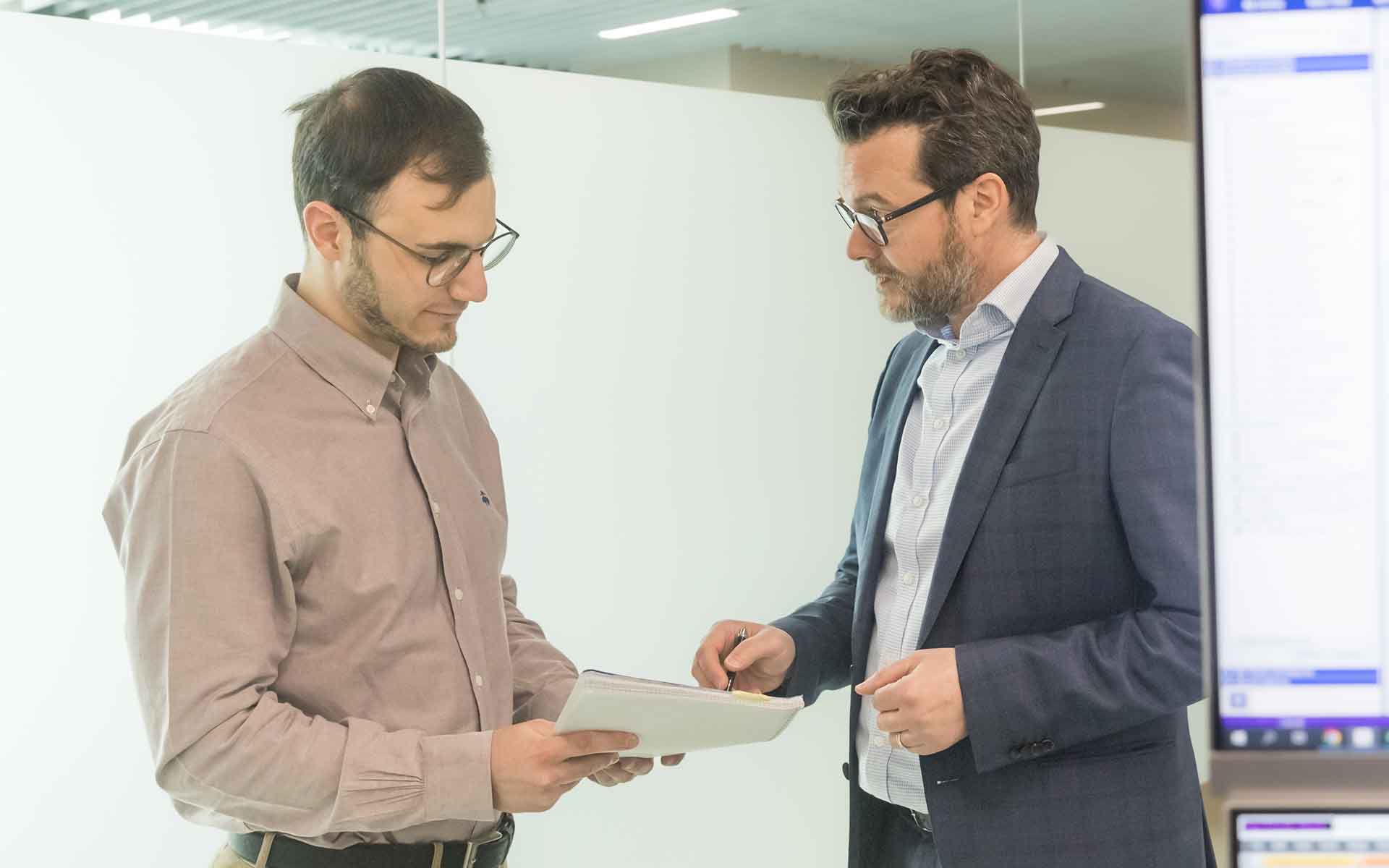 Il negoziatore di divise deve anche possedere la calma. Questo perché i corsi possono salire o scendere bruscamente in pochi minuti o addirittura in pochi secondi.