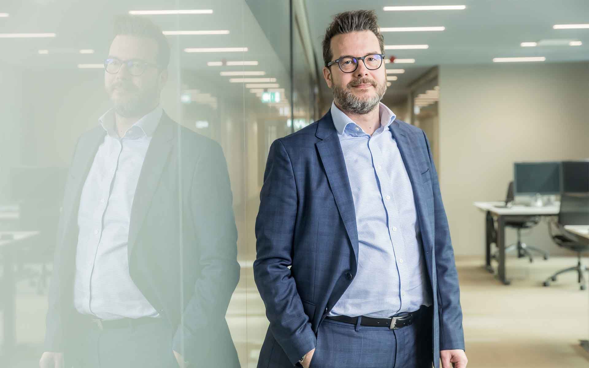 Adrenalina e velocità: già durante il suo apprendistato bancario, Guido Fiechter è stato attratto dalle dinamiche del servizio dei negoziatori di divise.