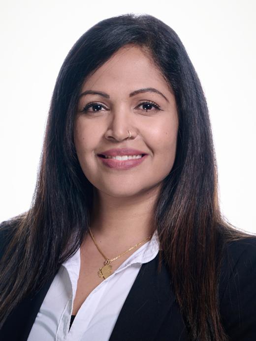 Sindushya Ambi - Mitarbeiterin Kreditsupport