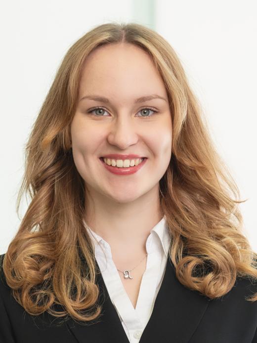 Julia Kryschanowski - Mitarbeiterin Kreditverarbeitung